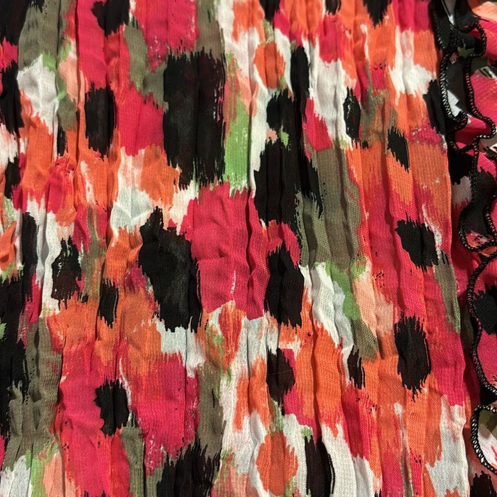 Style & Co Abstract Floral Crinkle Ruffle Blouse - Picture 9 of 9
